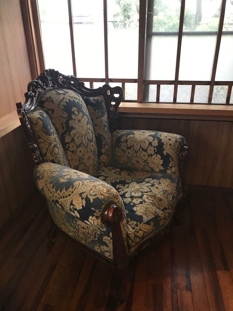 ソファ　ダマスク柄　高級　応接間　アンティーク　ビンテージ