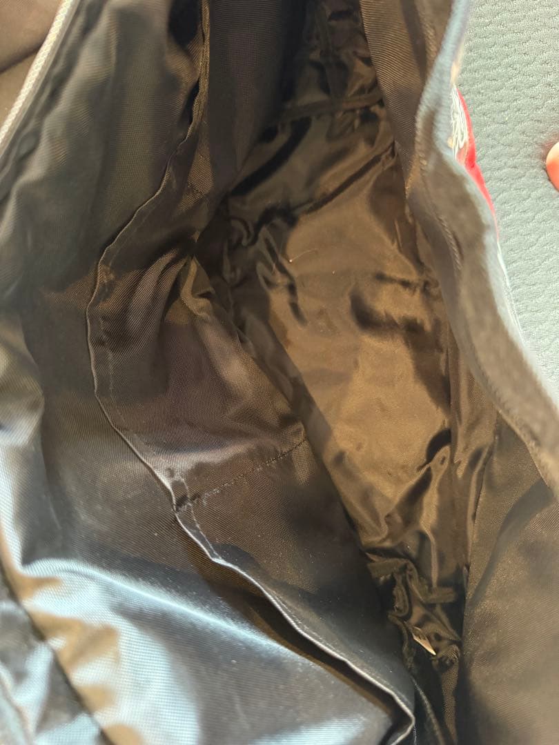 マンウィズショルダーバッグ