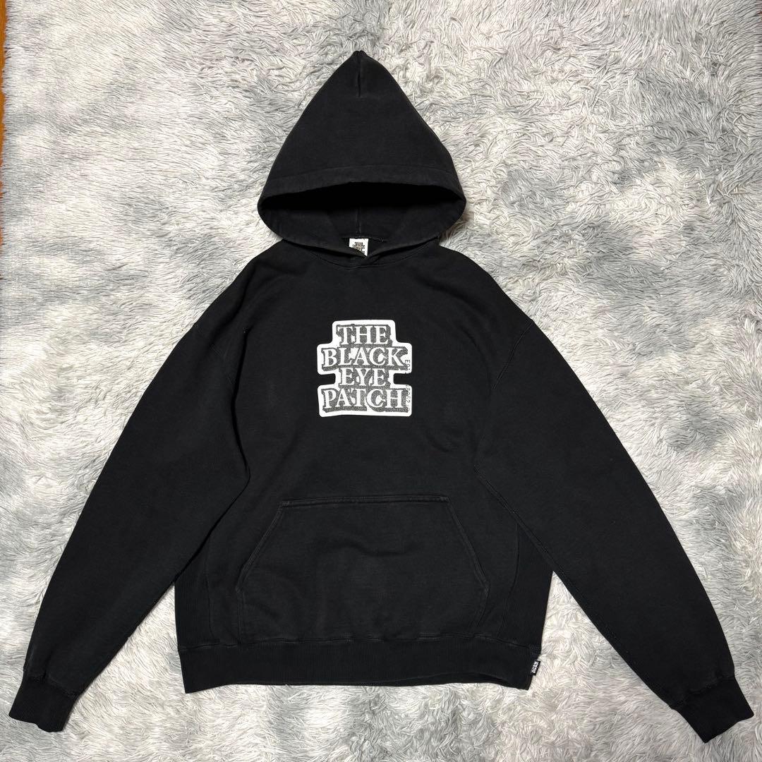 ブラックアイパッチ パーカー ビッグプリント センターOGロゴ Lサイズ