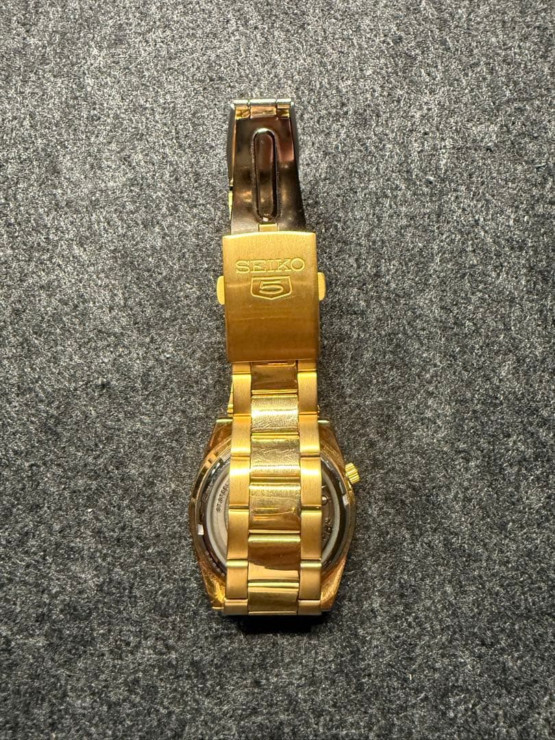 SEIKO 5 自動巻き 腕時計 ゴールド【デイト表示タイ語】