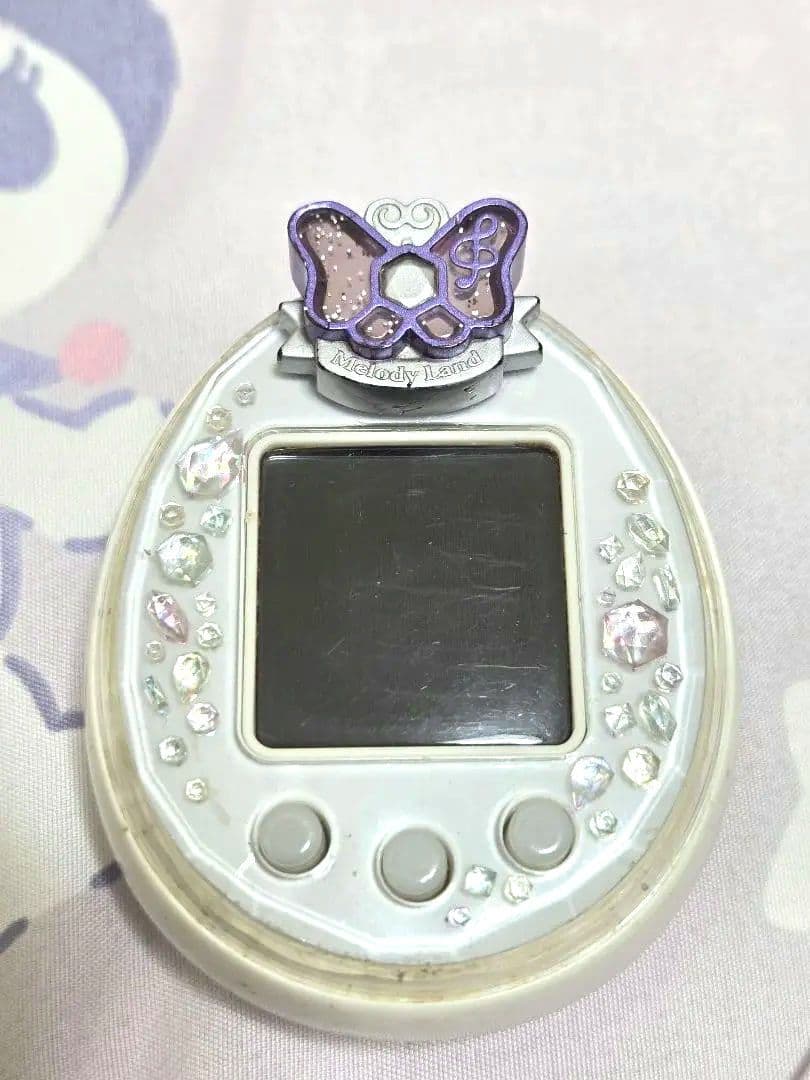 たまごっちピースホワイト　メロディーランドデコピアスつき　動作確認済