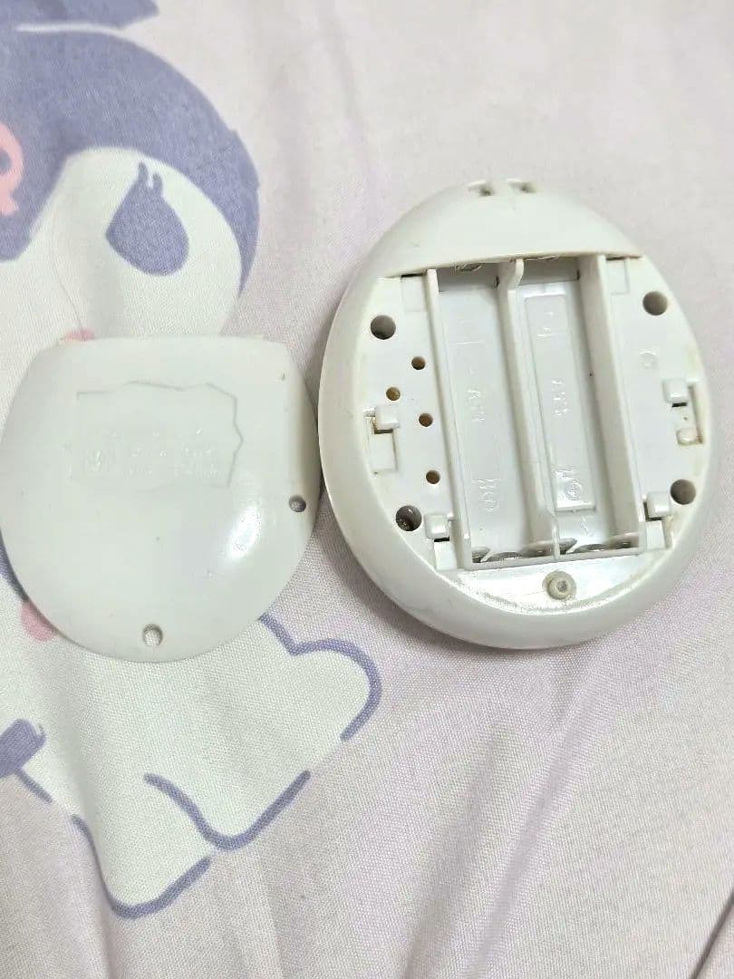 たまごっちピースホワイト　メロディーランドデコピアスつき　動作確認済