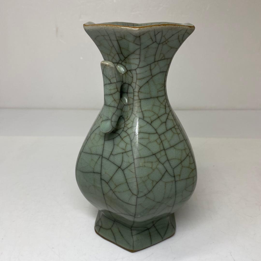 専用　中国古窯　哥窯青磁ヒビ焼　花瓶　高さ約18.4㎝　東さ7-0330①