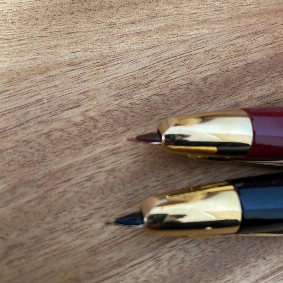 Pilot 万年筆 キャップレス　18k ブラック&レッド　付属品付