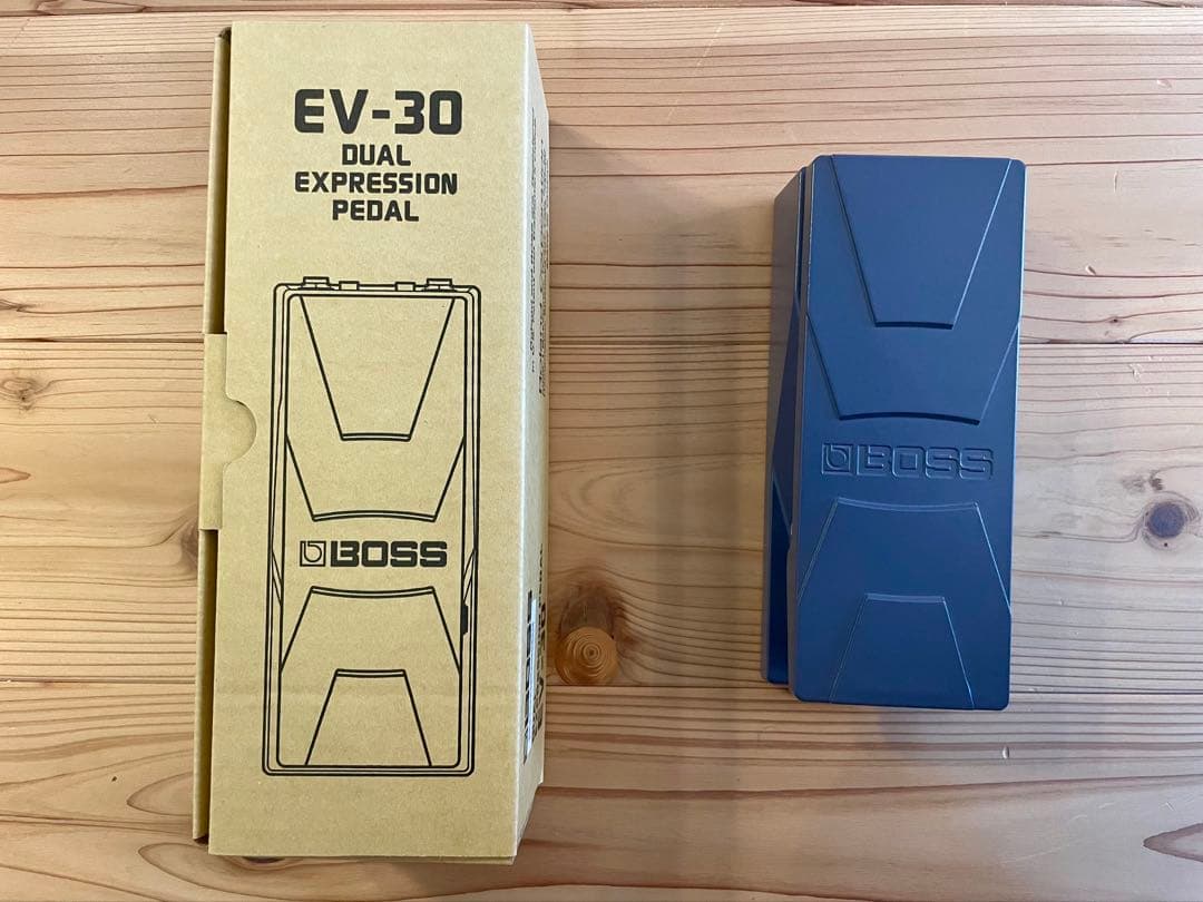 【超美品】BOSS EV-30 エクスプレッションペダル