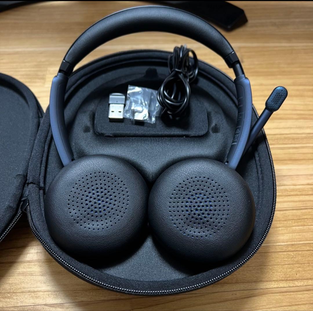 Anker PowerConf H700 ワイヤレスヘッドセット　充電スタンド付