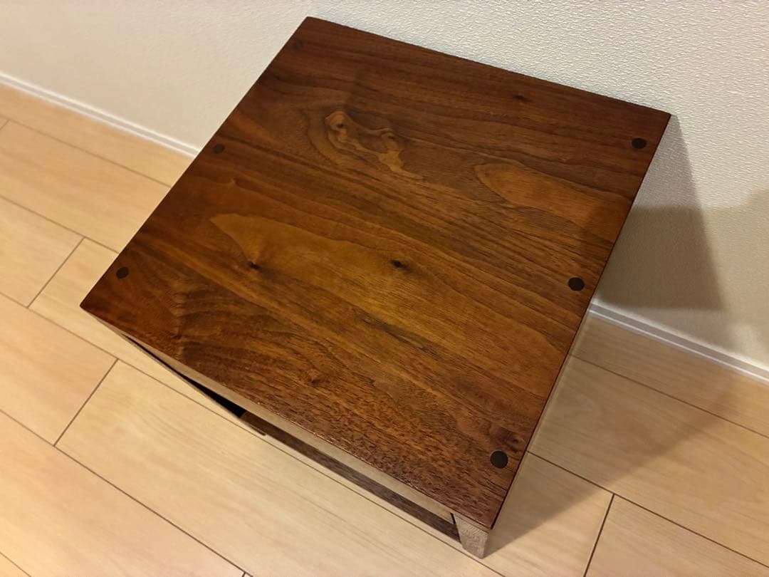 サイドテーブル・ナイトテーブル・ローテーブル MASTERWAL MORELESS NIGHT TABLE