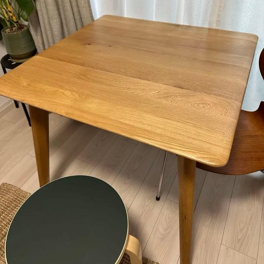 北欧風ダイニングテーブル　オーク材