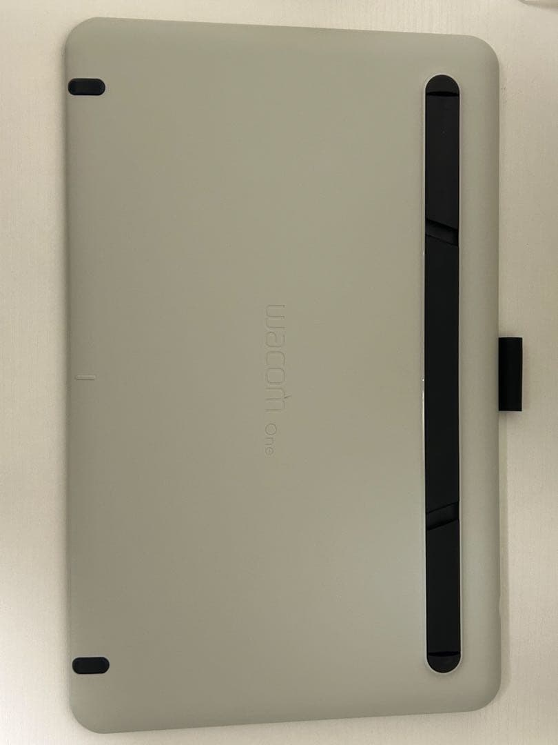 液晶タブレット　Wacom One Creative Pen Display