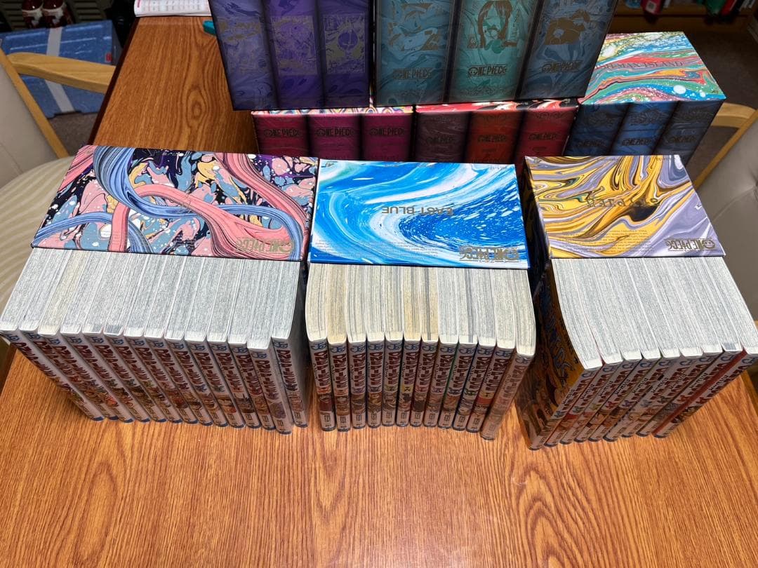 One Piece コミック　第１巻～第１０４巻　ボックス入りセット（ほぼ新品）