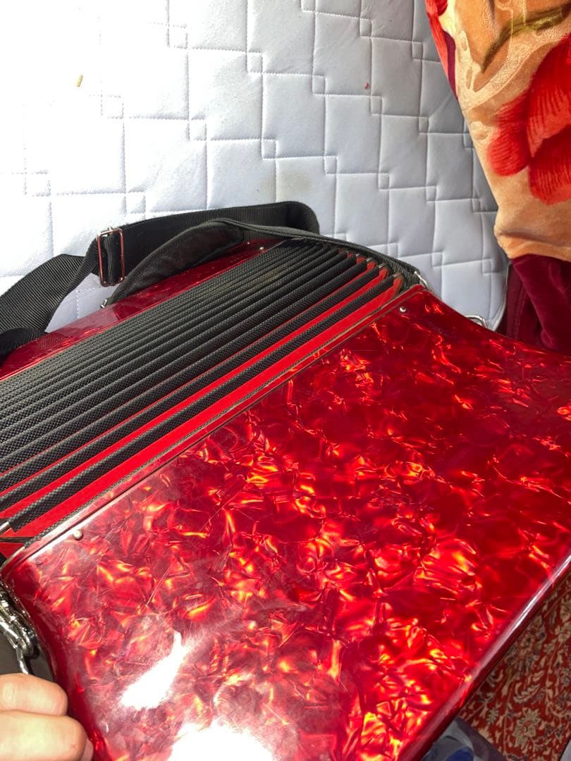 YAMAHA アコーディオン 赤 22鍵 12ボタン