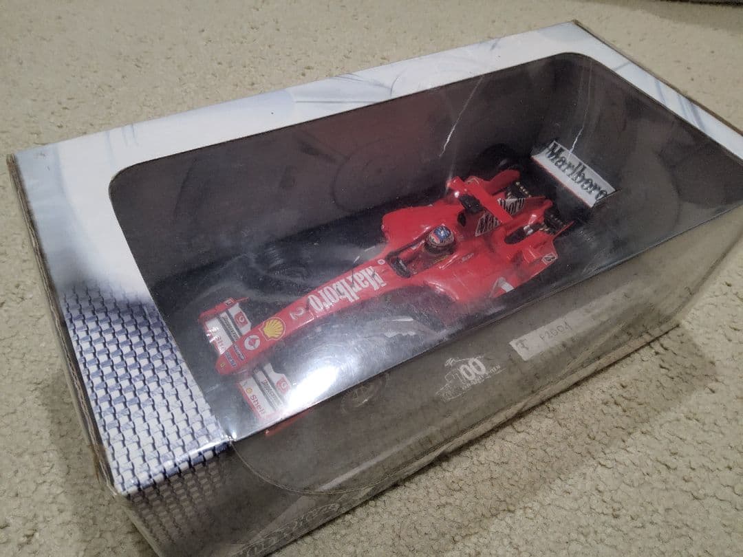 【美品！】1/18 フェラーリF2004 マルボロ仕様 R.バリチェロ