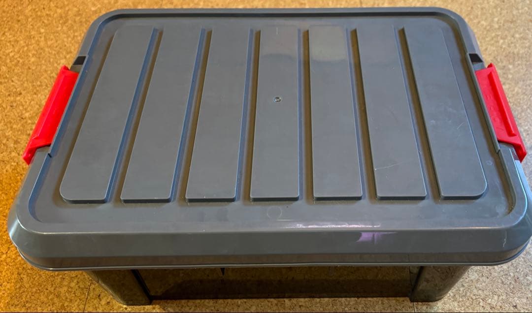 Aputure LEDライトバルブ 3個セット 収納ケース付。4個迄収納可能です