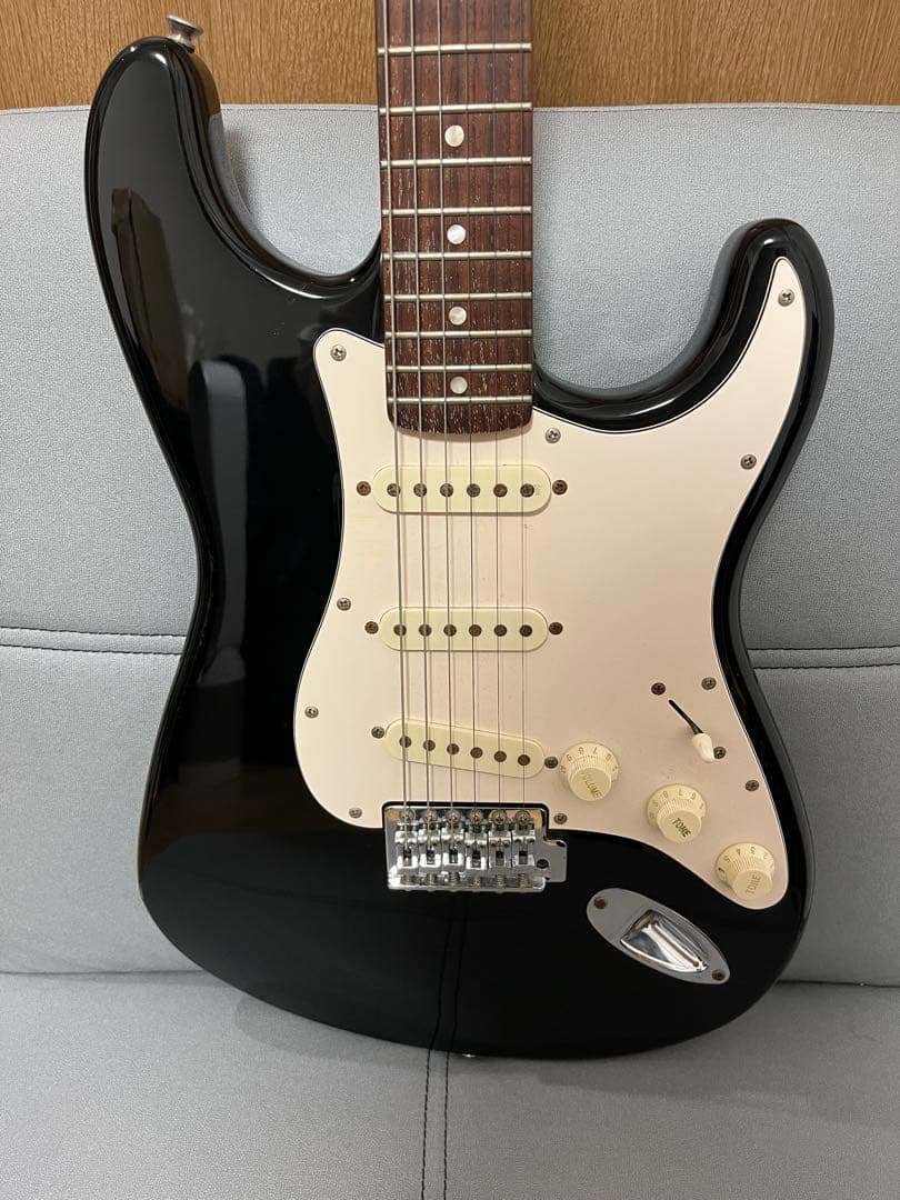 ギター Squier Affinity Stratocaster large head