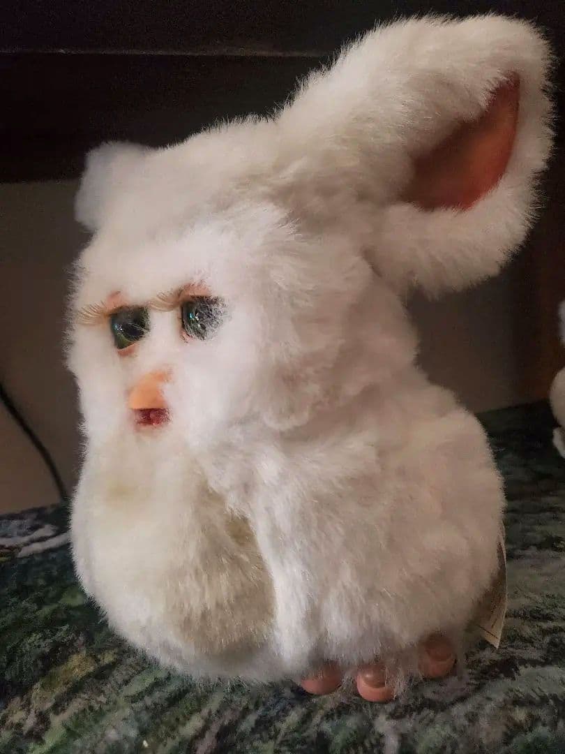 ファービー2 スノーボールホワイト 緑目　稼働品