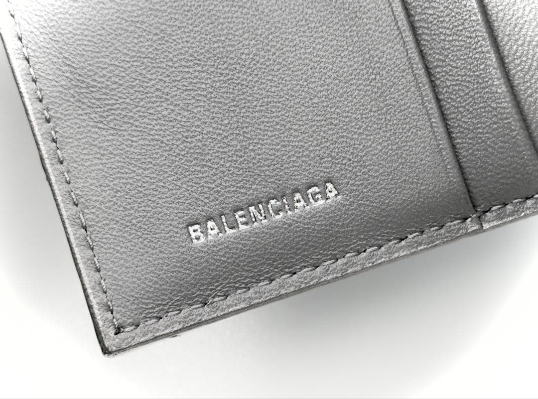 ✨本物BALENCIAGA/バレンシアガ✨クラッシュ 二つ折財布 シルバー⭐︎