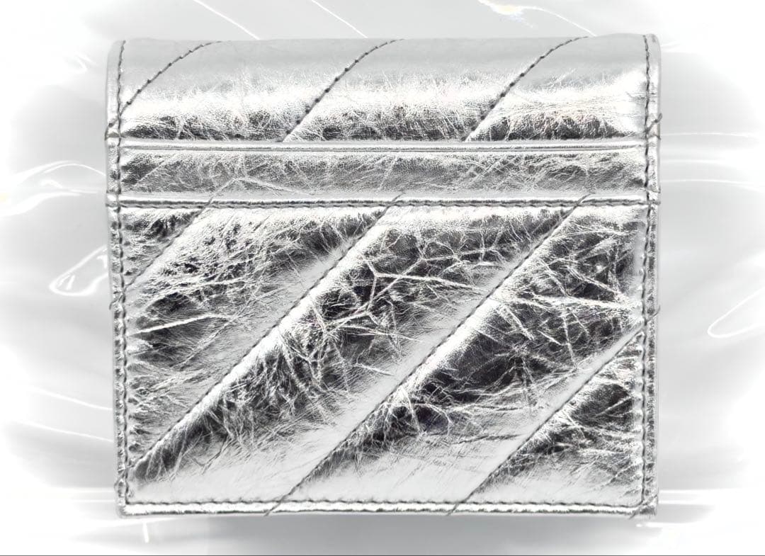 ✨本物BALENCIAGA/バレンシアガ✨クラッシュ 二つ折財布 シルバー⭐︎