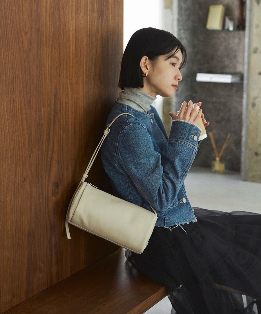 ★新品タグ付き★ソフトレザーロールショルダーバッグ russet ラシット