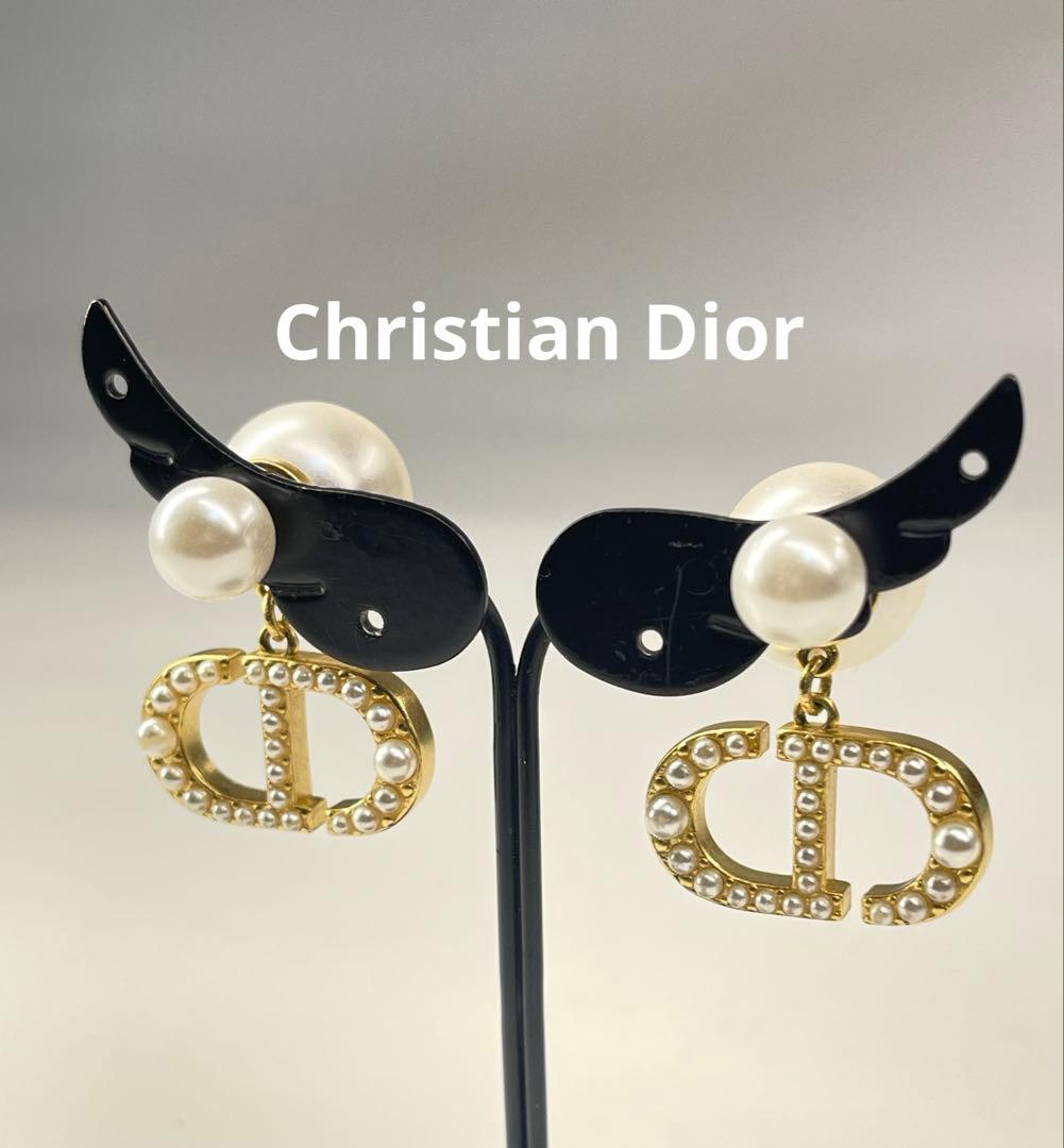 Christian Dior(クリスチャンディオール)ピアス