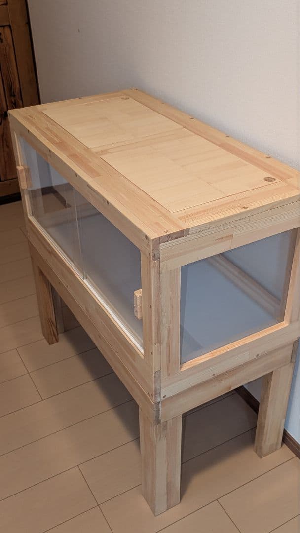 赤松集成材18ミリ幅90縦45奥行45全面アクリル板仕様木材オイル仕上げ！