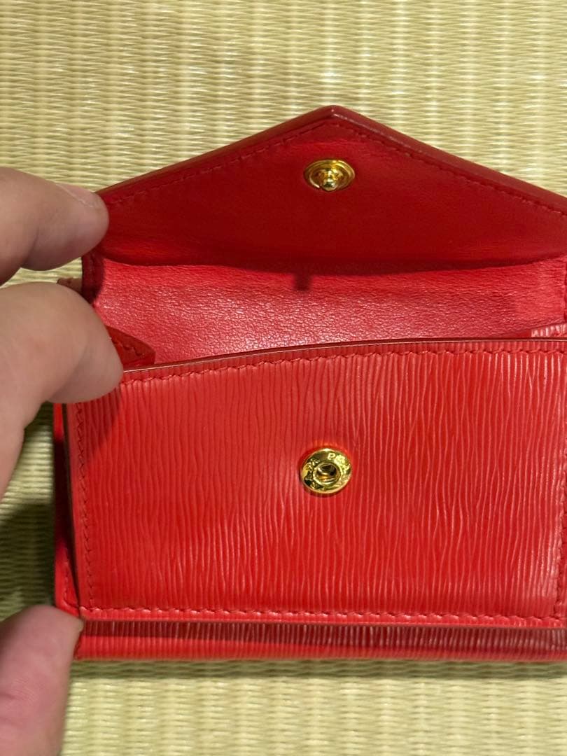 PRADA エンベロープ 三つ折り財布 レッド　美品