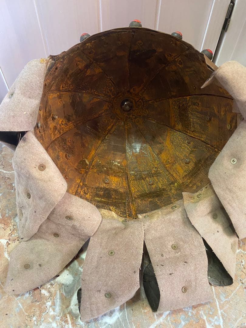 中国武具♦️鉄地♦️獅子形金具♦️兜 鳳羽兜♦️赤色♦️送料込