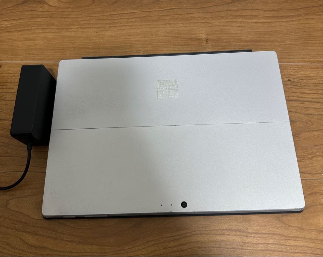 Surface Pro 4 Core i5第6世代 SSD256GBメモリ8GB
