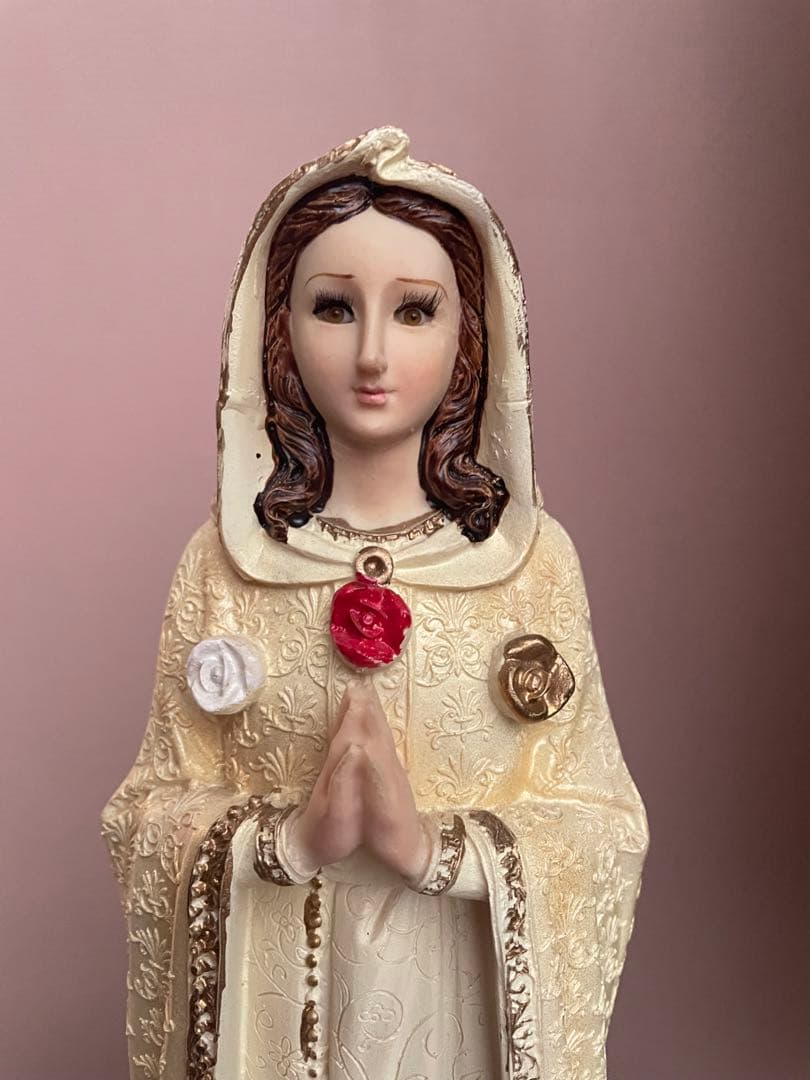 マリア様　まつ毛　置物