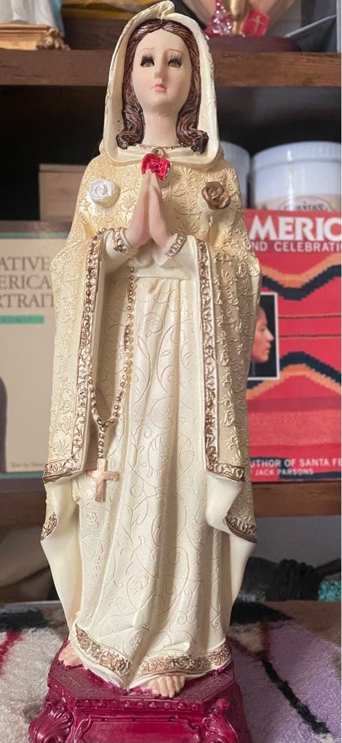 マリア様　まつ毛　置物