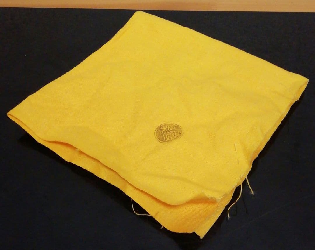 手塚桐鳳作　仁清写　和本　草花図　香合　共箱　共布　茶道具