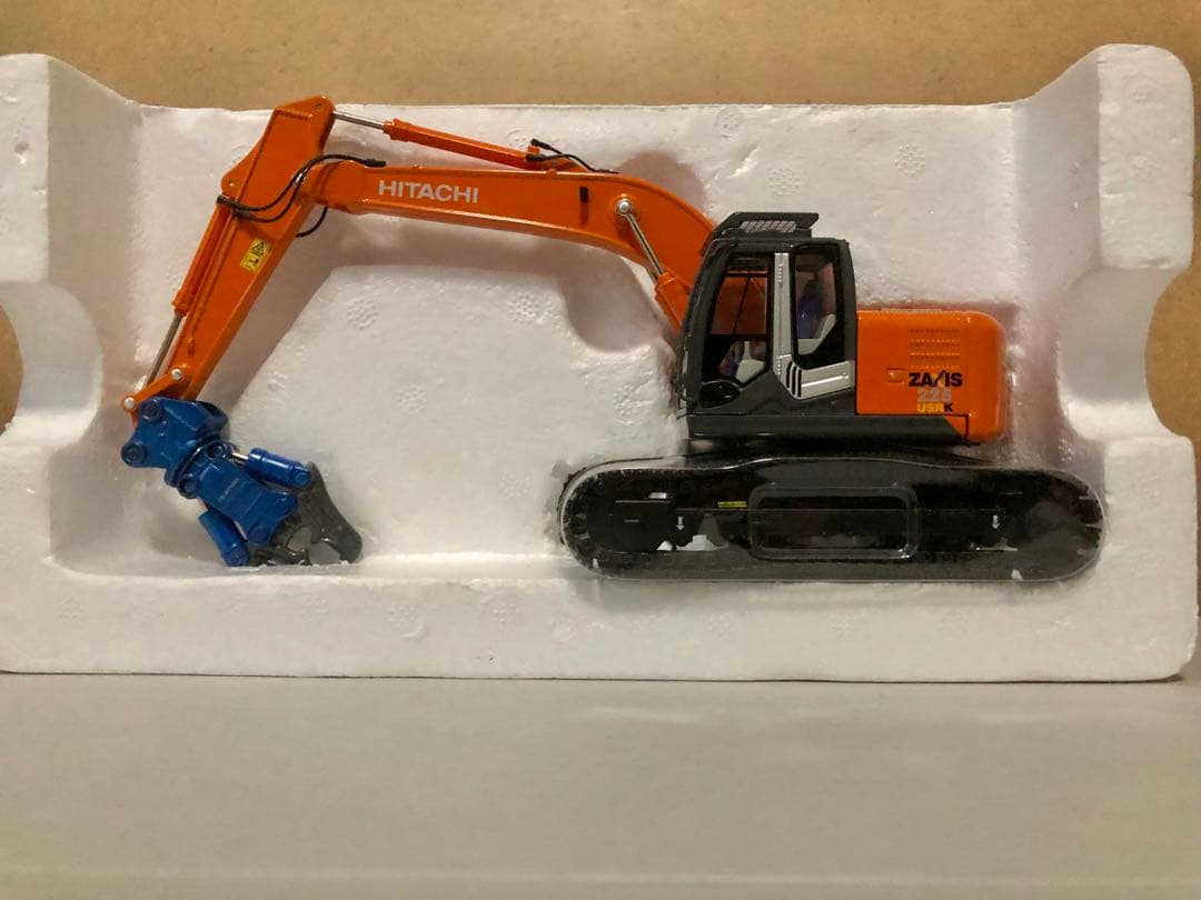 HITACHI 日立建機ZAXIS225USRLCK油圧ショベルミニカー1/50