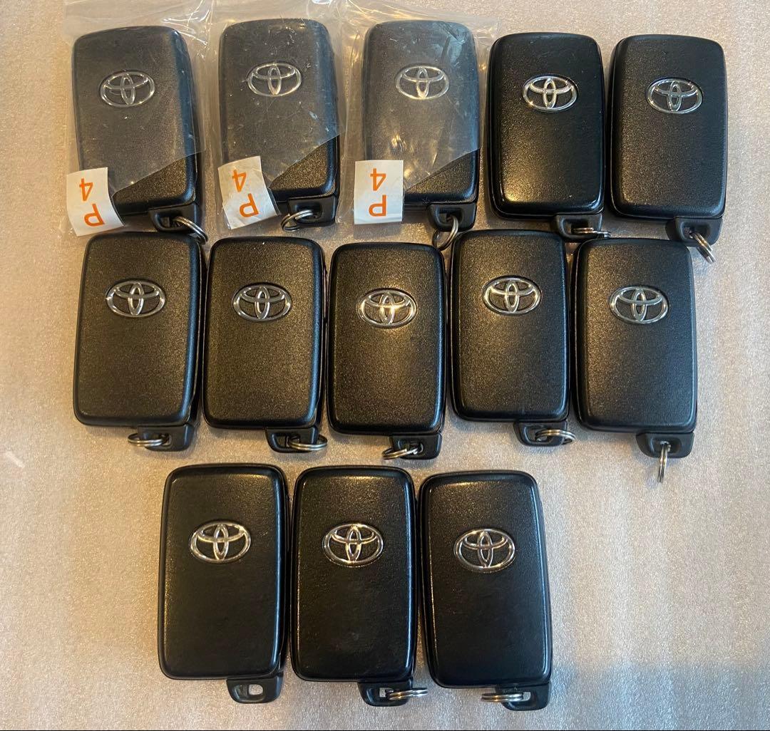 TOYOTA スマートキー　13本 セット