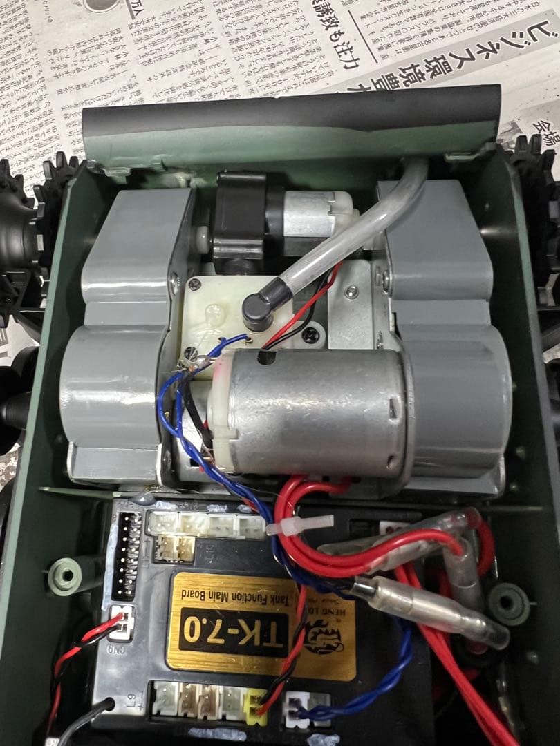 ヘンロン 戦車 KV-1s 新品 組み直し 塗装済 フルセット プレオーダー品