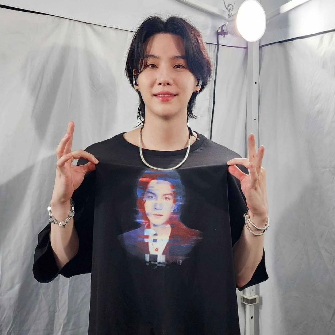 ユンギ着用 SUGA Agust D D-DAY Tシャツ US限定ver.
