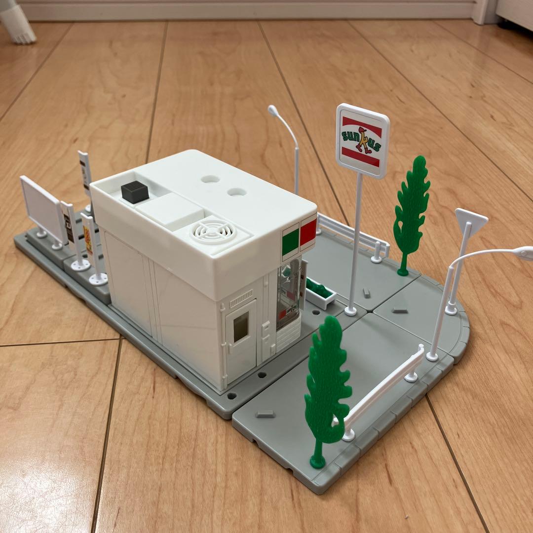トミカタウン サンクス コンビニ
