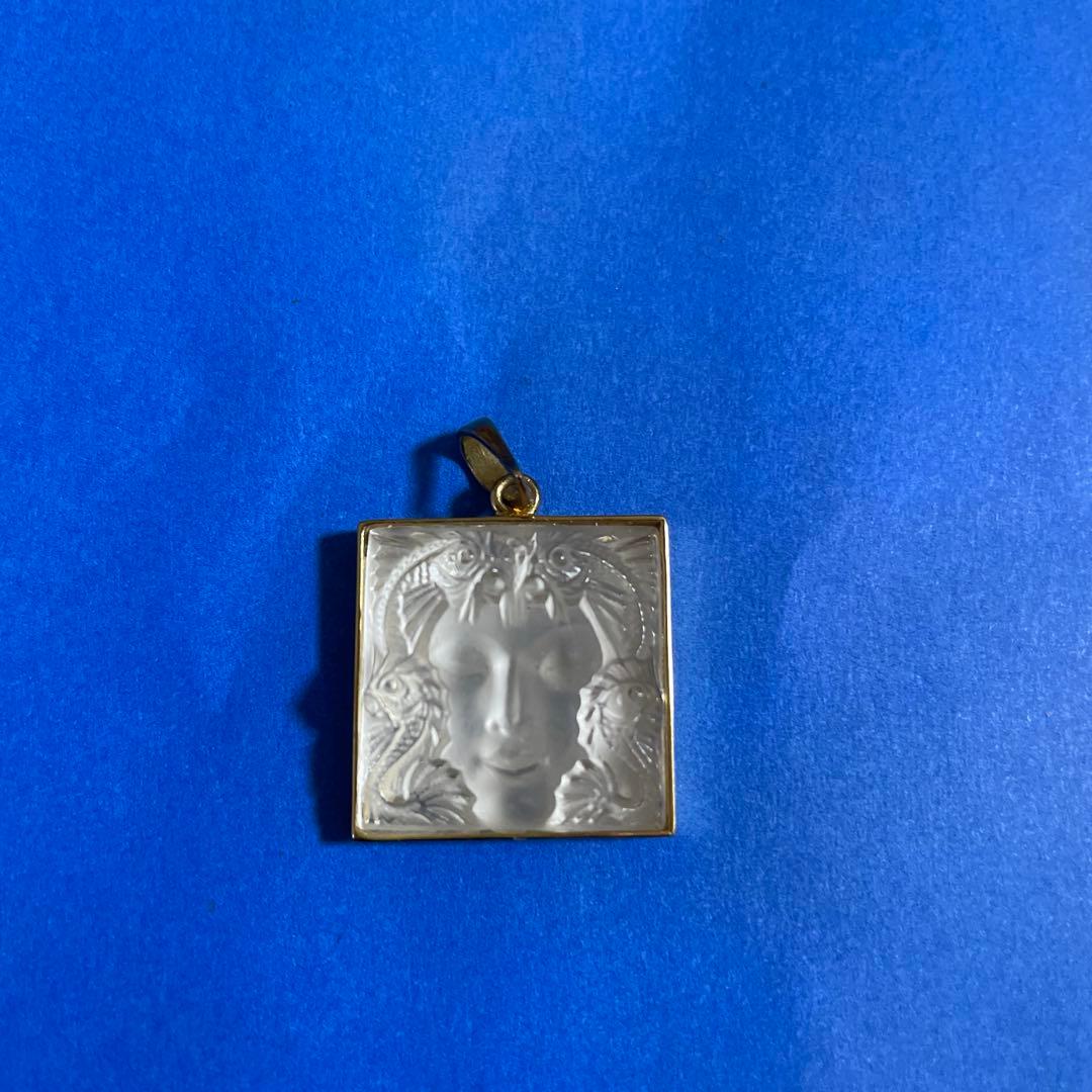 ラリック　ペンダントヘッド