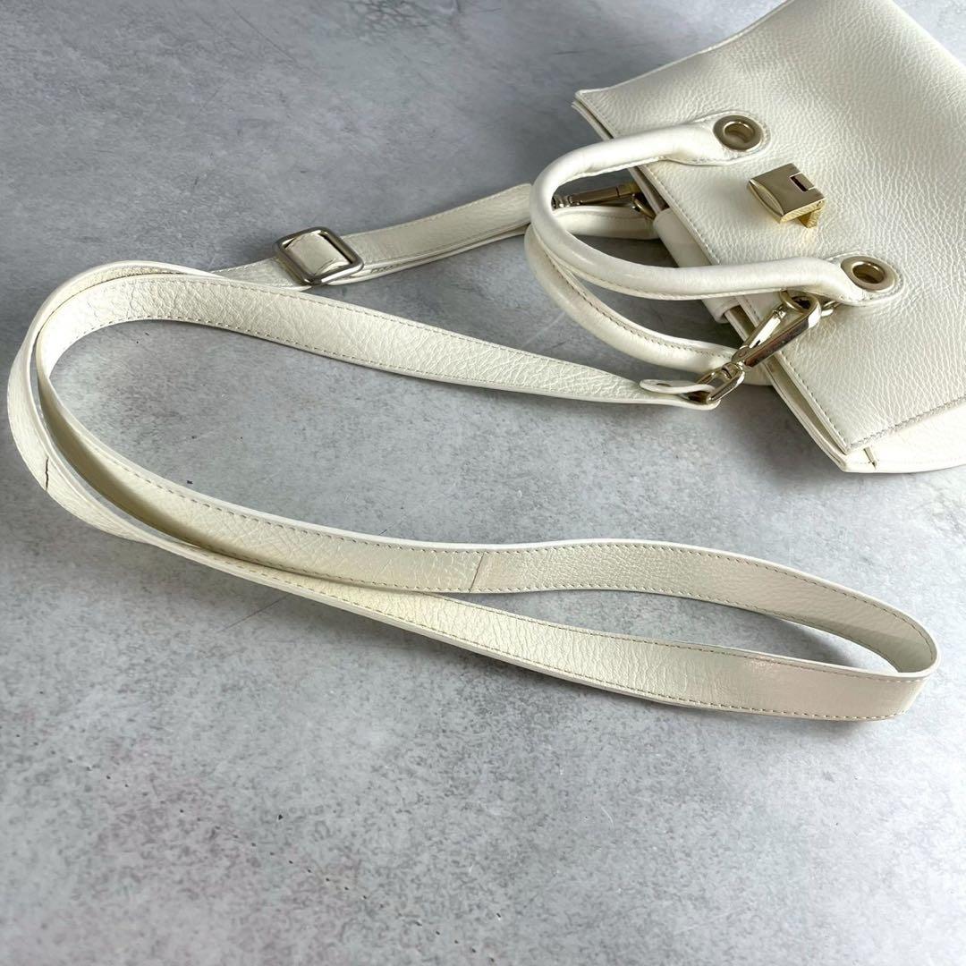 ✨美品✨ジミーチュウ　ライリー　ハンドバッグ　2way レザー　アイボリー