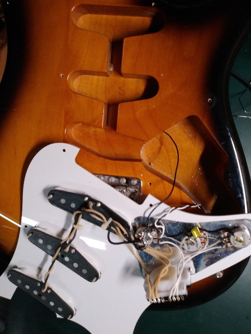 美品 Fender japan フェンダージャパン　ストラトキャスター　ST57