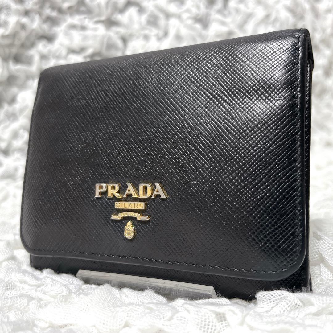 良品✨PRADA サフィアーノ　三つ折り財布　コンパクトウォレット　レザー　黒
