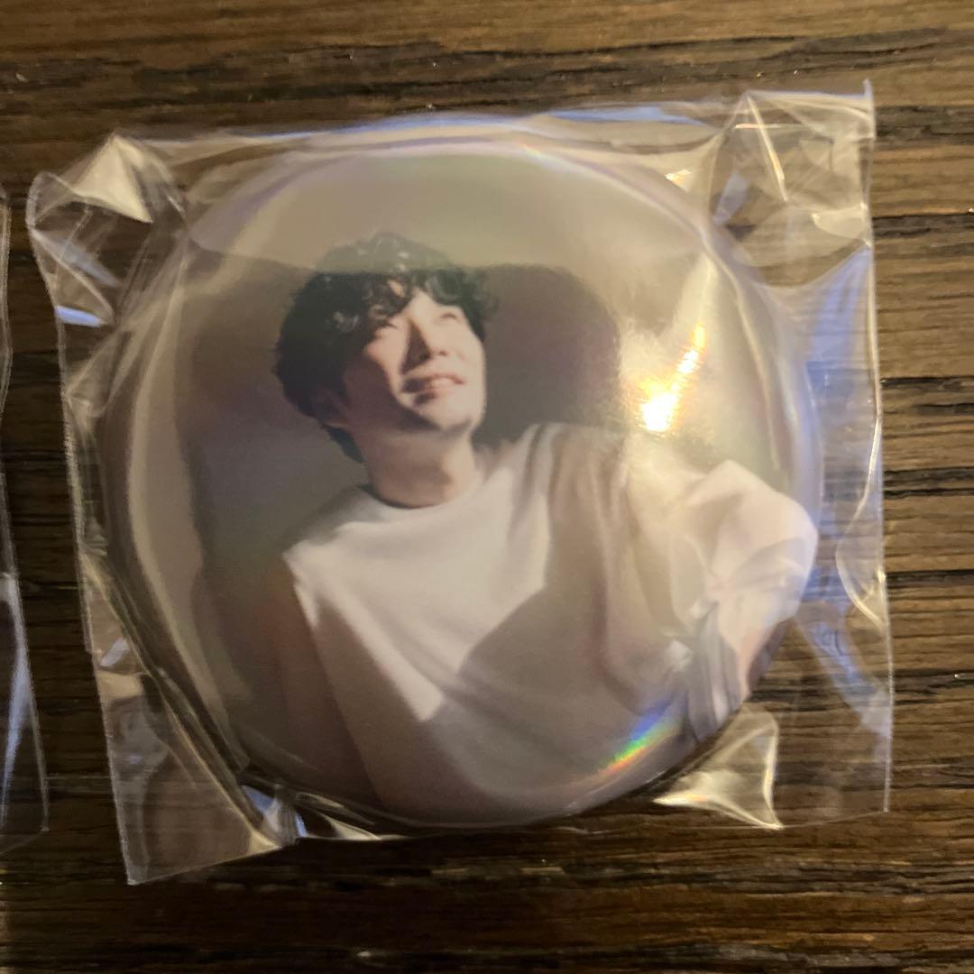 星野源　写真入りホログラムピンバッジ8個セット 非売品