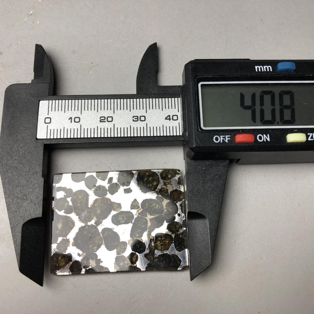 パラサイト隕石 隕石　石鉄隕石　セリコ隕石 美品　重さ約7ｇ　ケース付