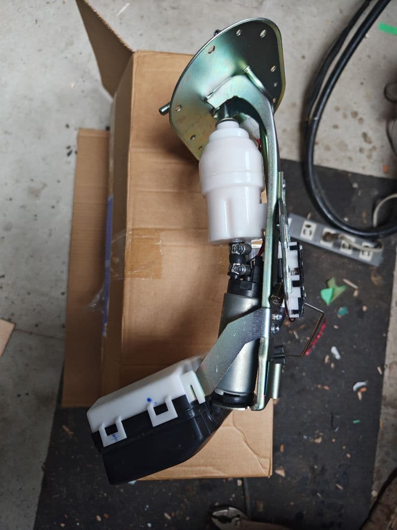 スバル車用旋回チャンバー付燃料ポンプ