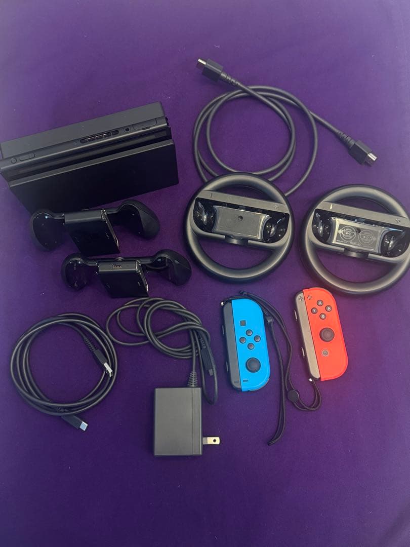 【美品】NintendoSwitch本体 青/赤 Joy-Con、充電グリップ他