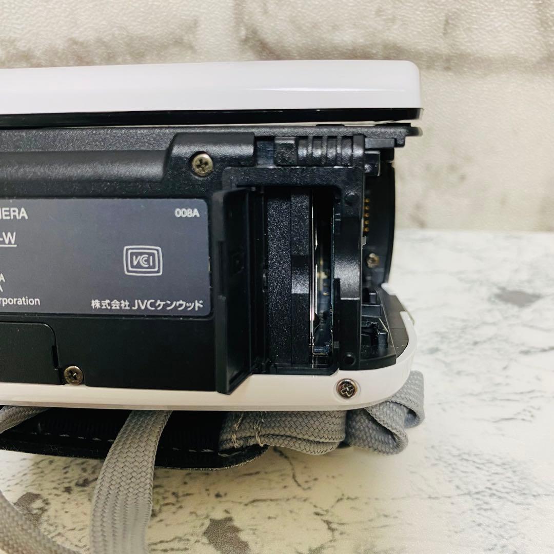 JVC ビデオカメラ GZ-E765-W Everio エブリオ 2014年製