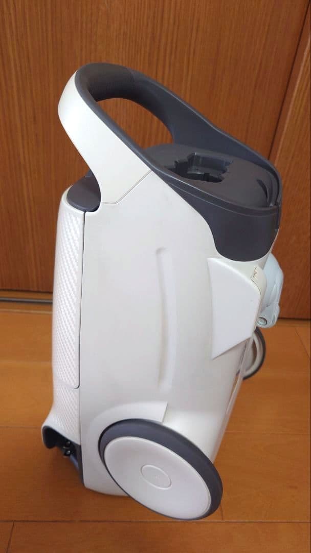 【エミ】パナソニック 紙パ ック式掃除機 MC-SJP800G