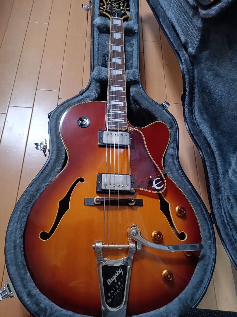 [ エピフォン　フルアコ ] ジョーパス EmperorII　ハードケース付