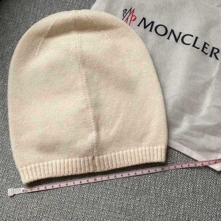 新品未使用 モンクレール 白 ニット帽 ロゴ オフホワイト