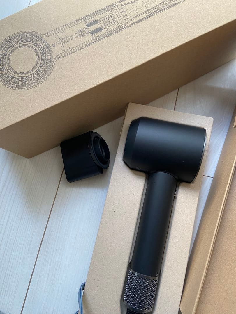 超美品　Dyson Supersonic ヘアドライヤー HD08 ブラック
