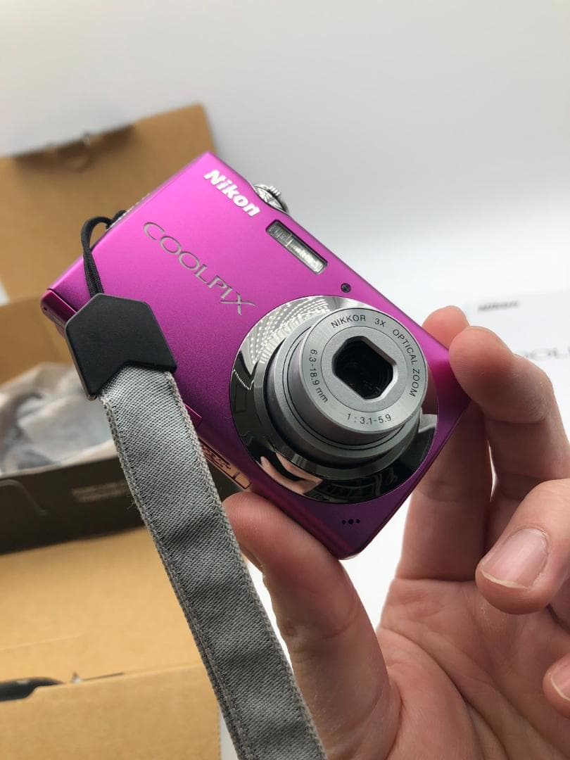 ニコン　COOLPIX　S220
