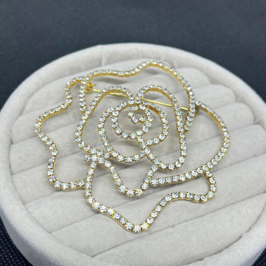 Dior　その他　ブローチ2点セット　CD旧ロゴ　エンブレムゴールド希少　大ぶり